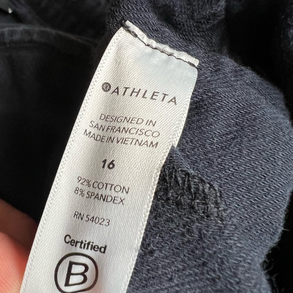 Athleta Camo Farallon Short-‎ 16 - Picture 6 of 6